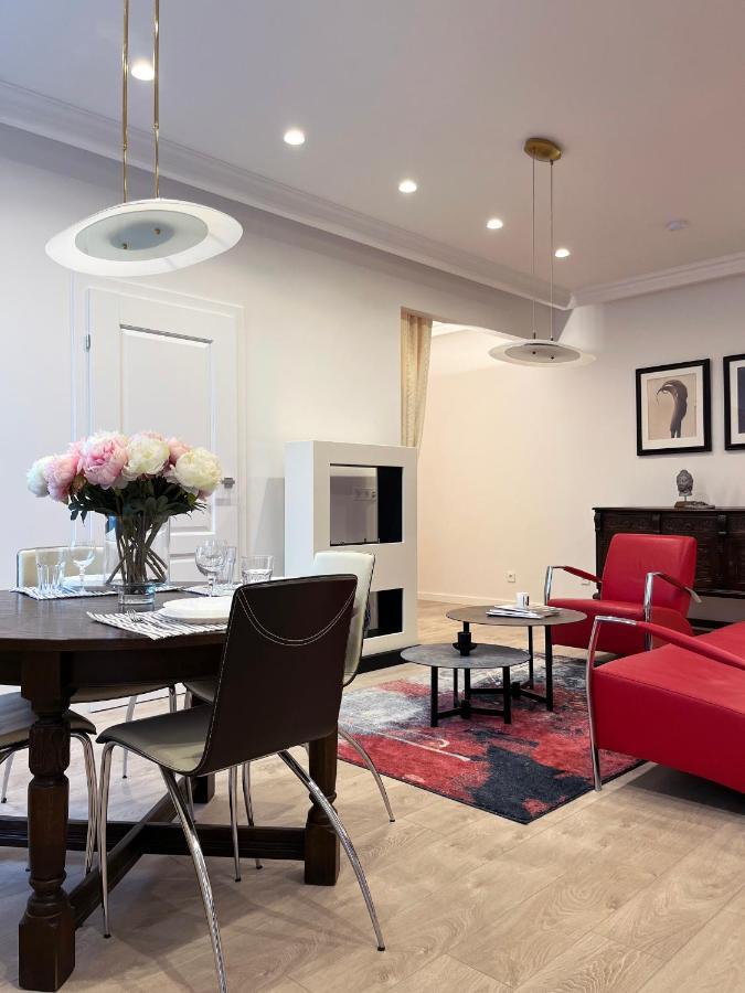 Neris Apartment
